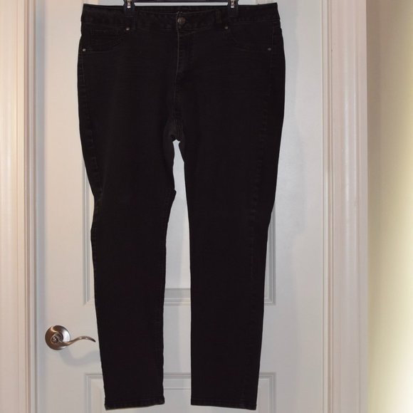 d. jeans Denim - D.Jeans Dark Rinse / Black Skinny Jeans